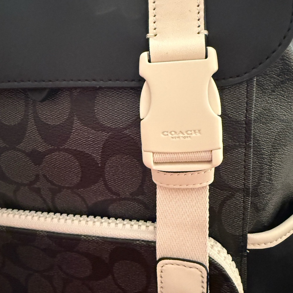 Coach Signature Black and Tan Men's Backpack - Picture 2 of 9